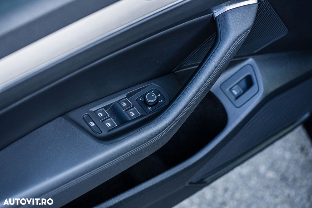 Volkswagen Passat Variant 2.0 TDI DSG 4Motion Highline - 11