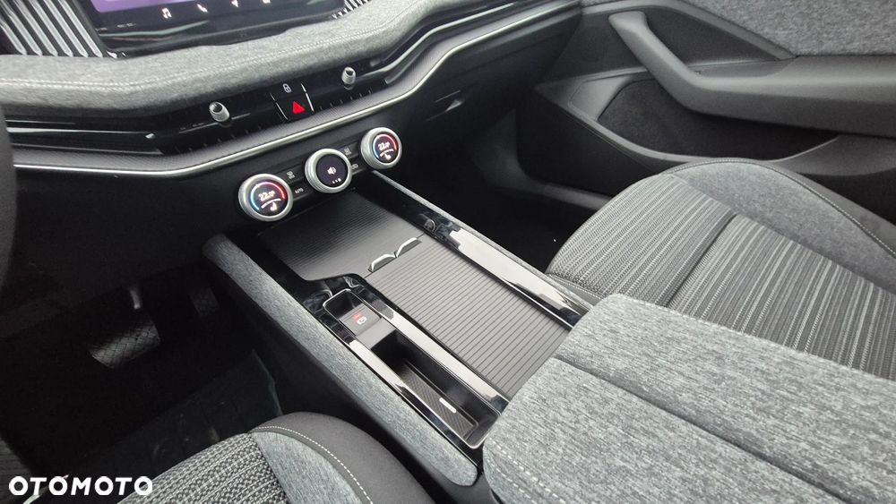 Skoda Superb 2.0 TDI SCR Edition 130 DSG - 14