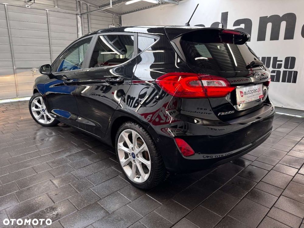 Ford Fiesta - 12