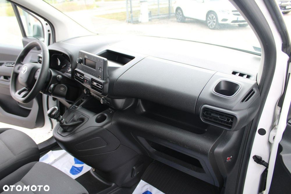 Toyota Proace City - 25
