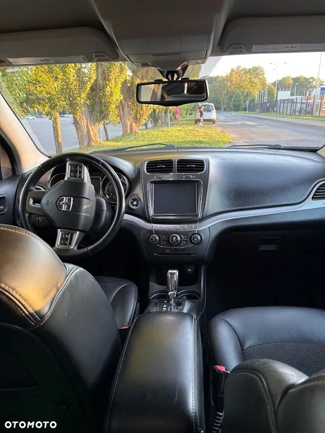 Dodge Journey - 10