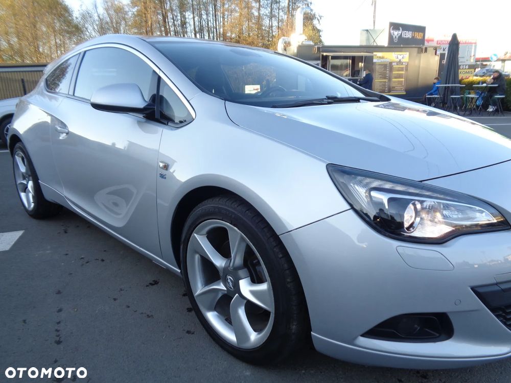 Opel Astra GTC 1.4 Turbo - 9