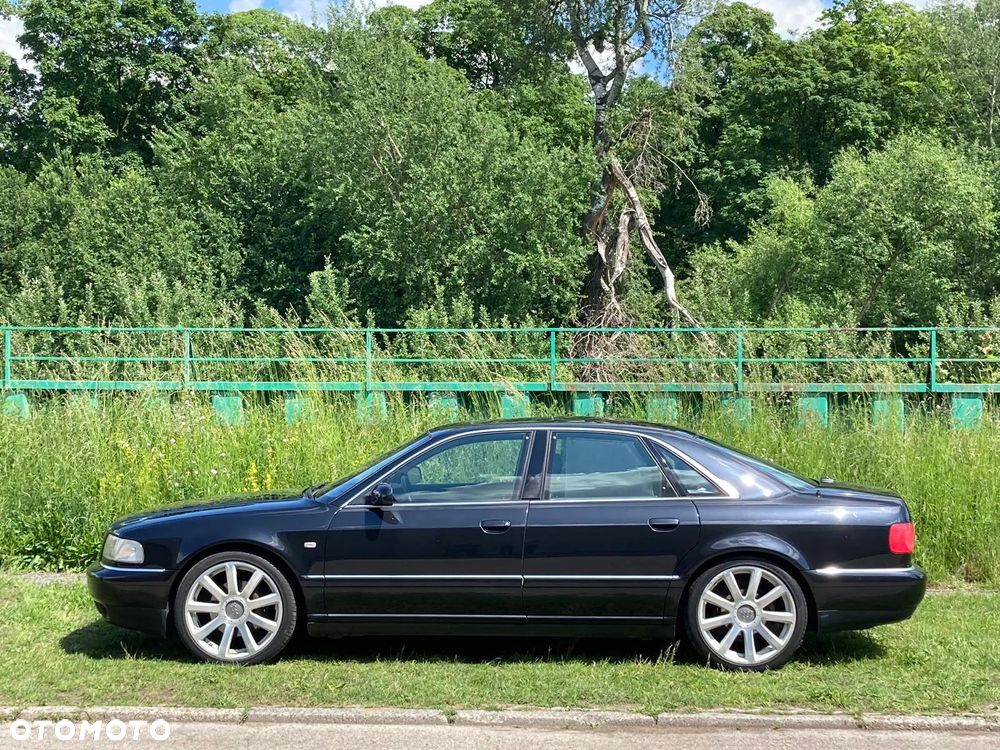 Audi A8 4.2 Quattro - 8