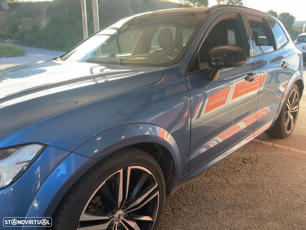 Volvo XC 60 2.0 B5 R-Design AWD - 2