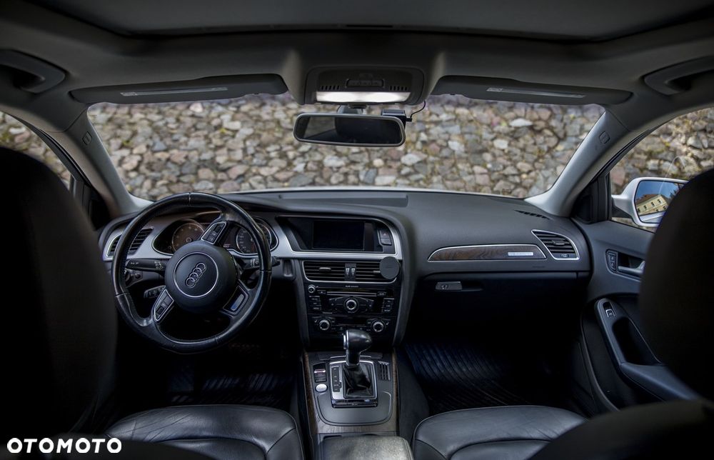 Audi A4 Limousine - 14