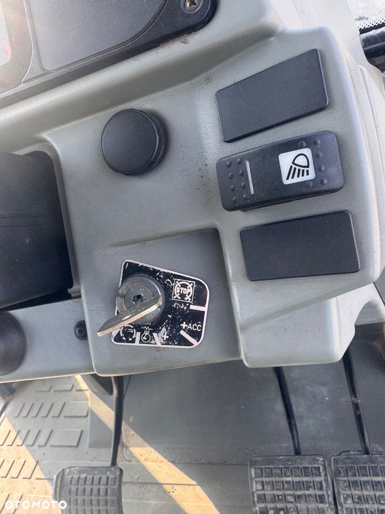Massey Ferguson 8250 PowerControl - 18