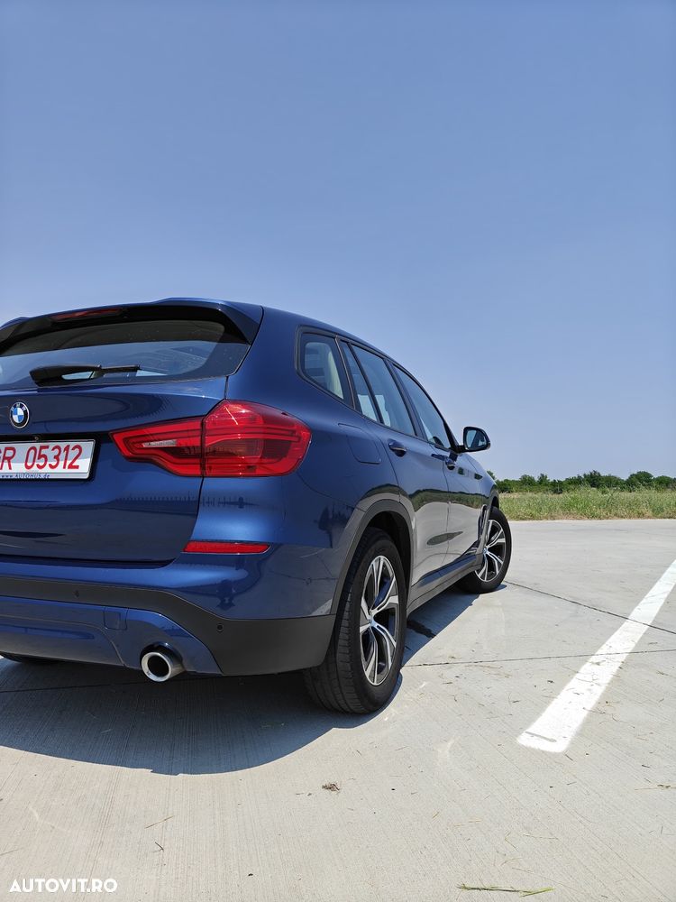 BMW X3 xDrive20d AT Luxury Line - 12