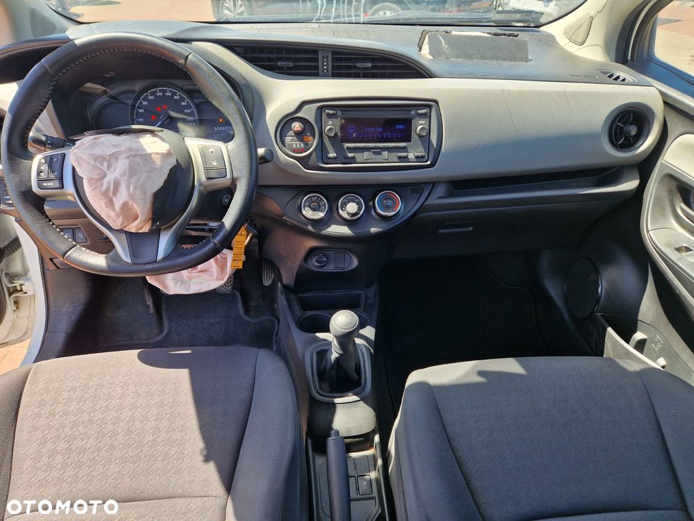 Toyota Yaris 1.0 Active EU6 - 10