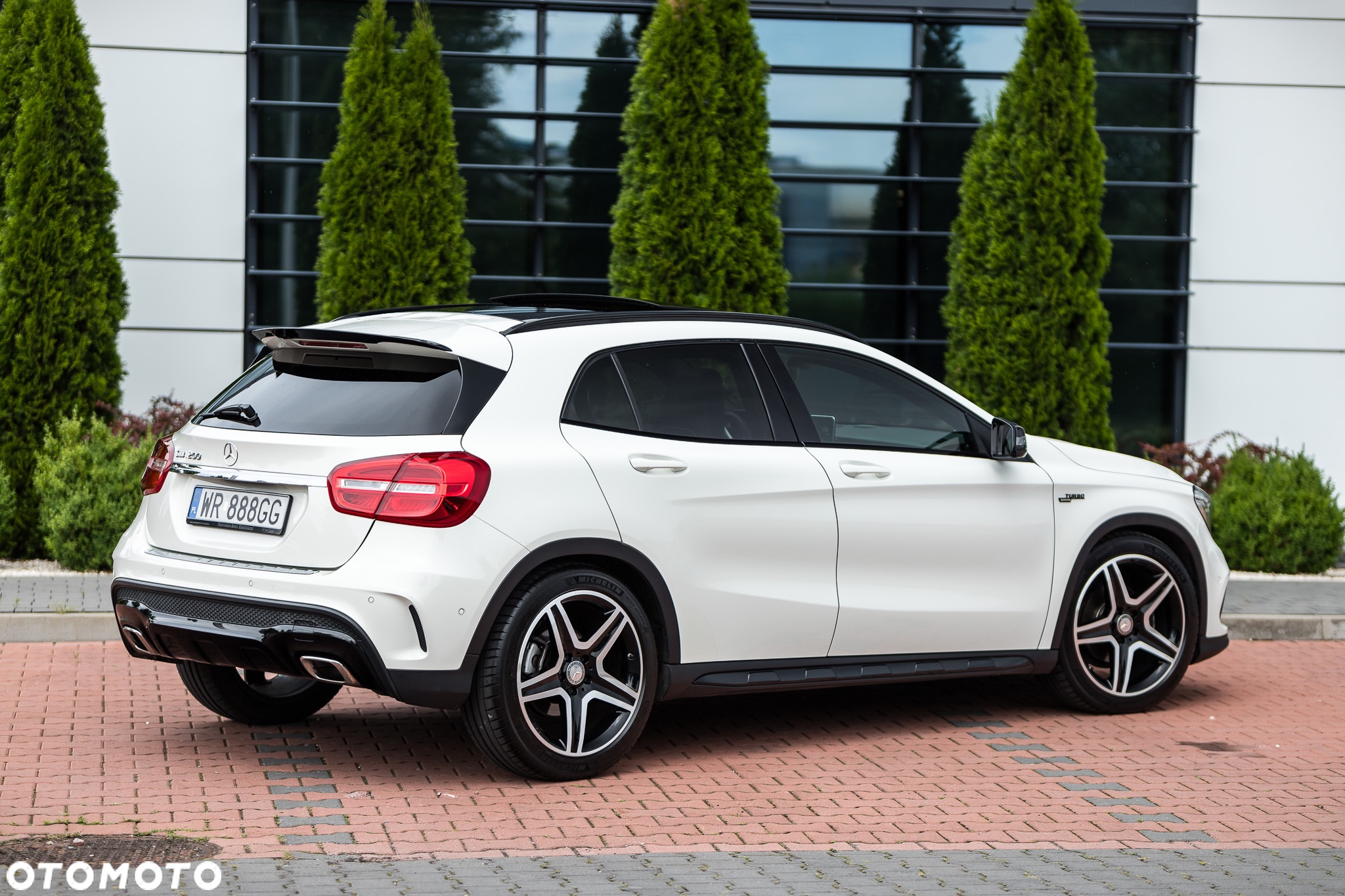 Mercedes-Benz GLA 200 7G-DCT AMG Line - 8