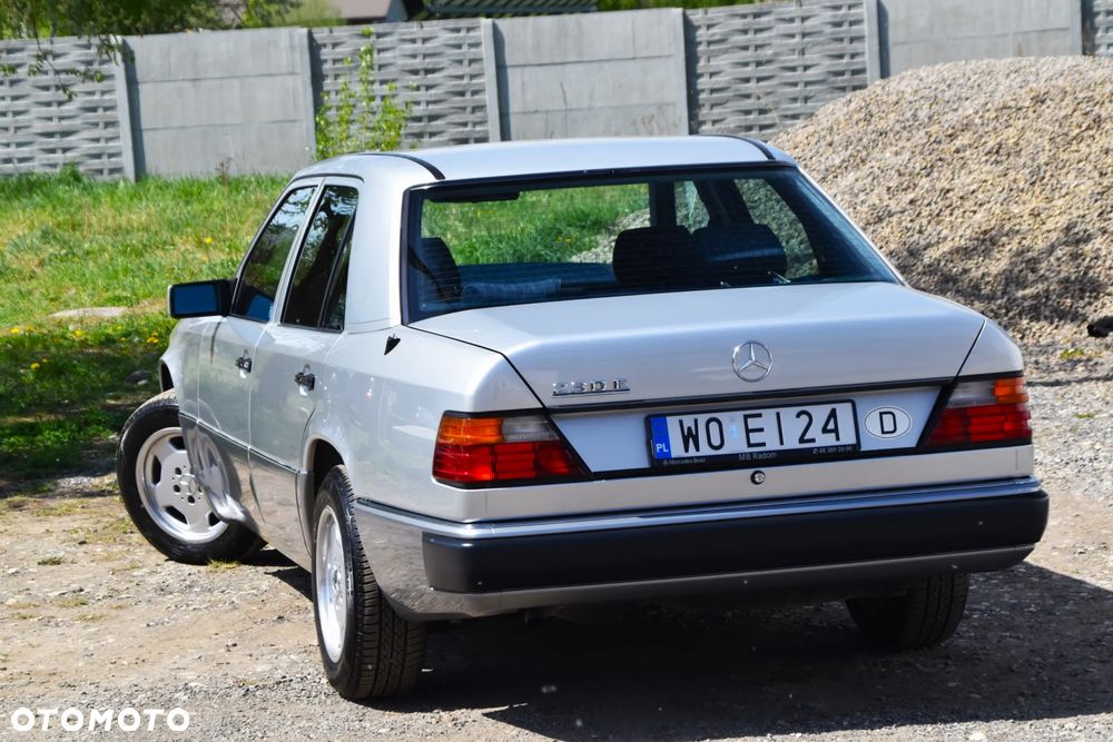 Mercedes-Benz Klasa E - 37