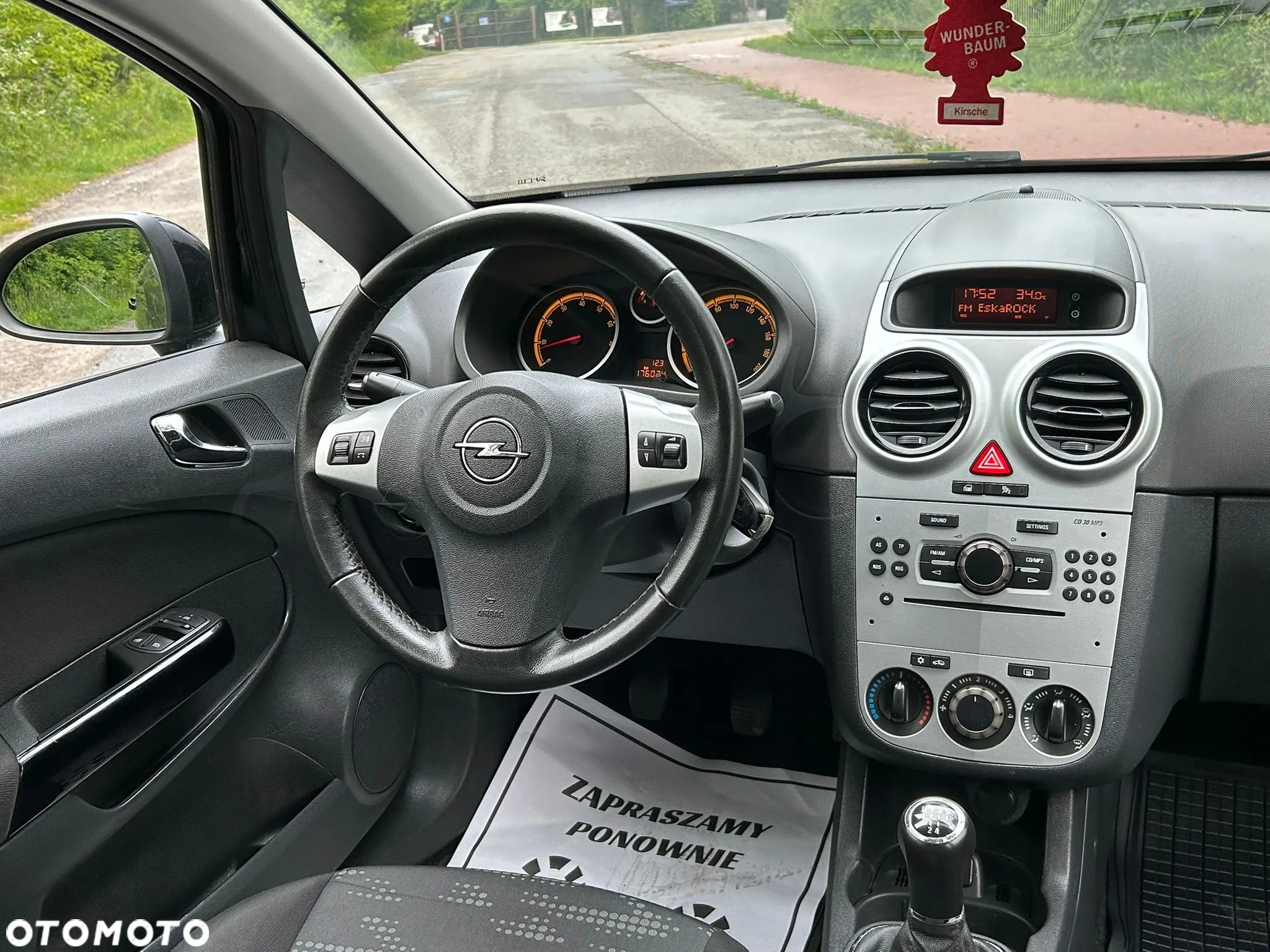 Opel Corsa 1.2 16V Enjoy - 10