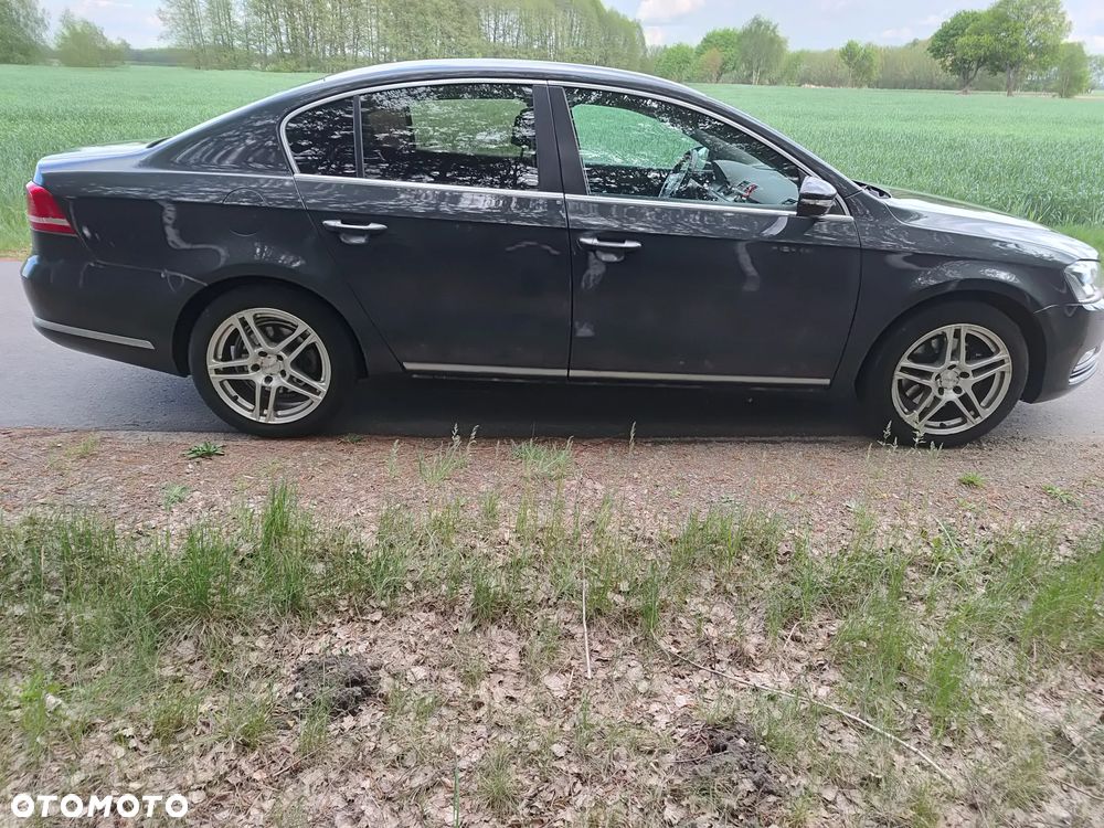 Volkswagen Passat 2.0 TDI Comfortline DSG - 5