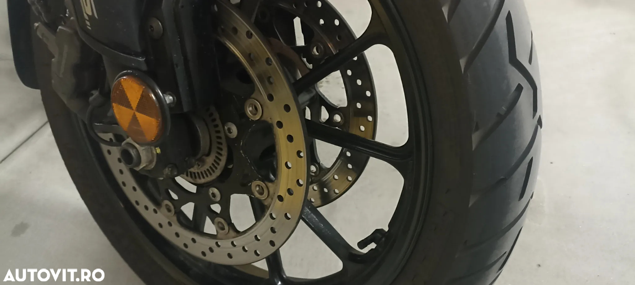 Suzuki DL 1000 V-Strom - 4