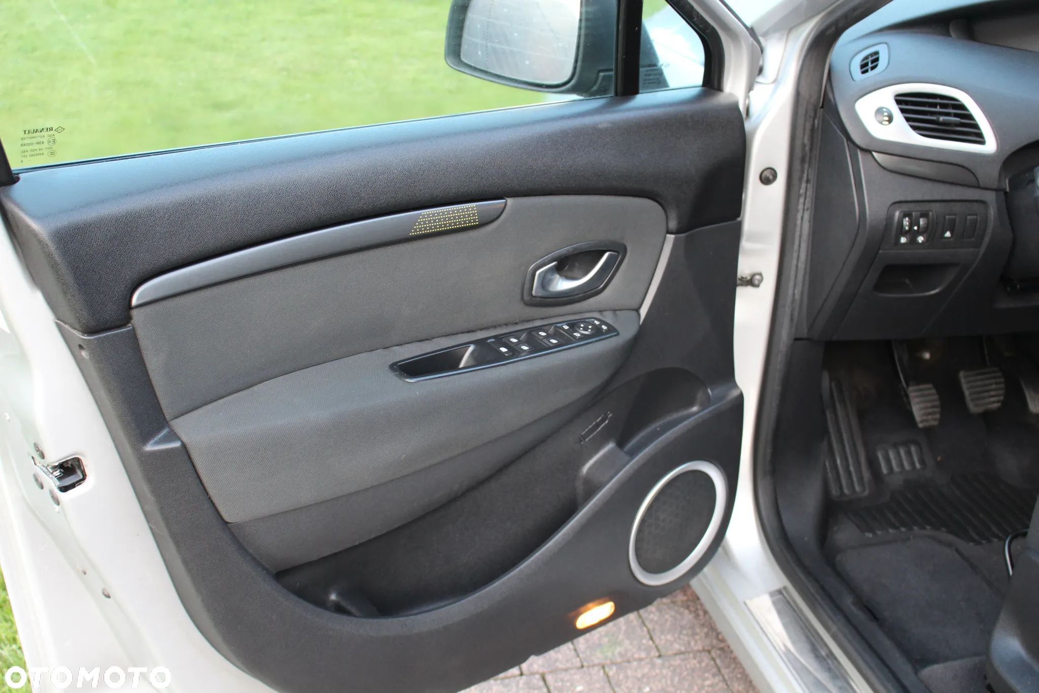 Renault Scenic 1.6 16V 110 Dynamique - 7