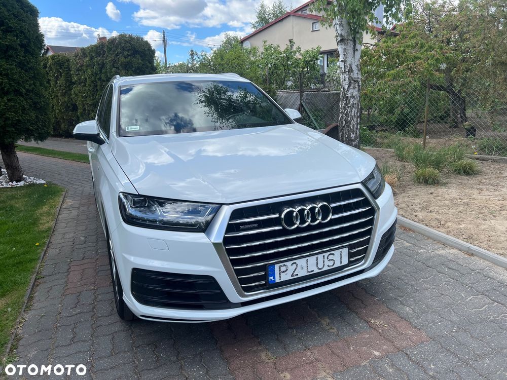 Audi Q7 - 1