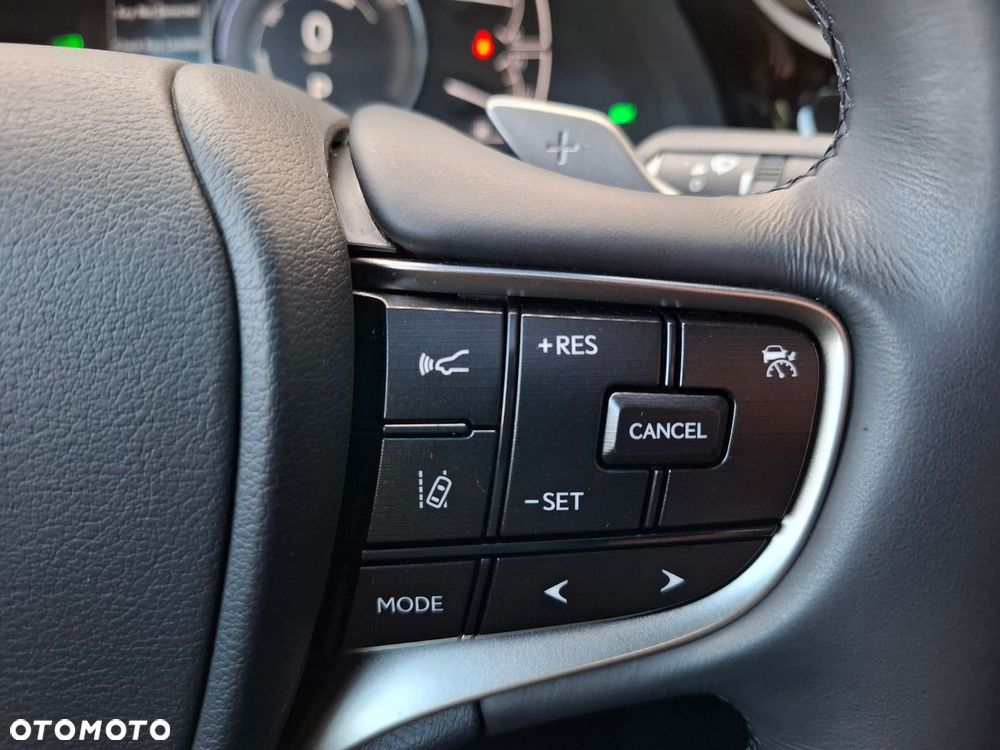 Lexus ES 300h Business Edition - 35