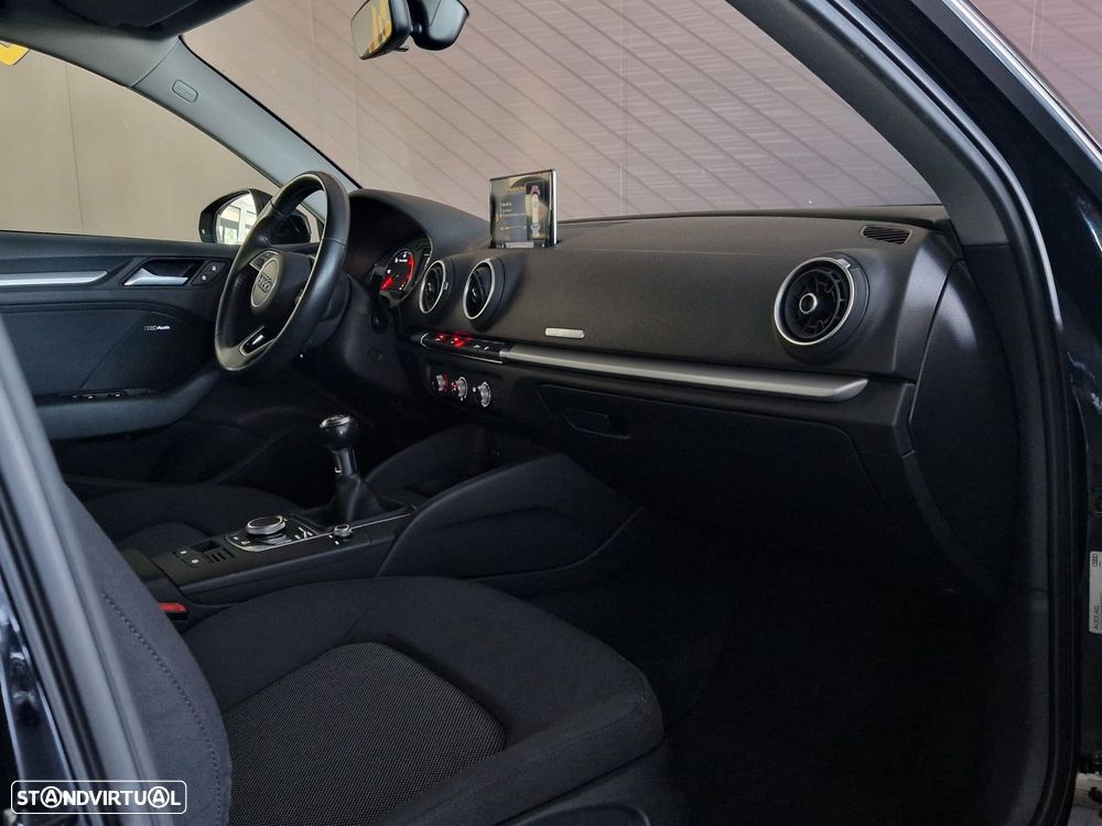Audi A3 Sportback 1.6 TDI Advance - 10