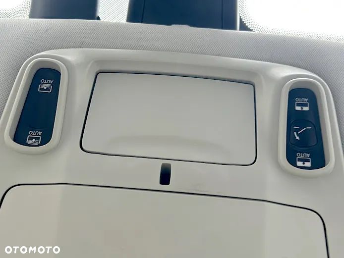 Chrysler Pacifica - 16