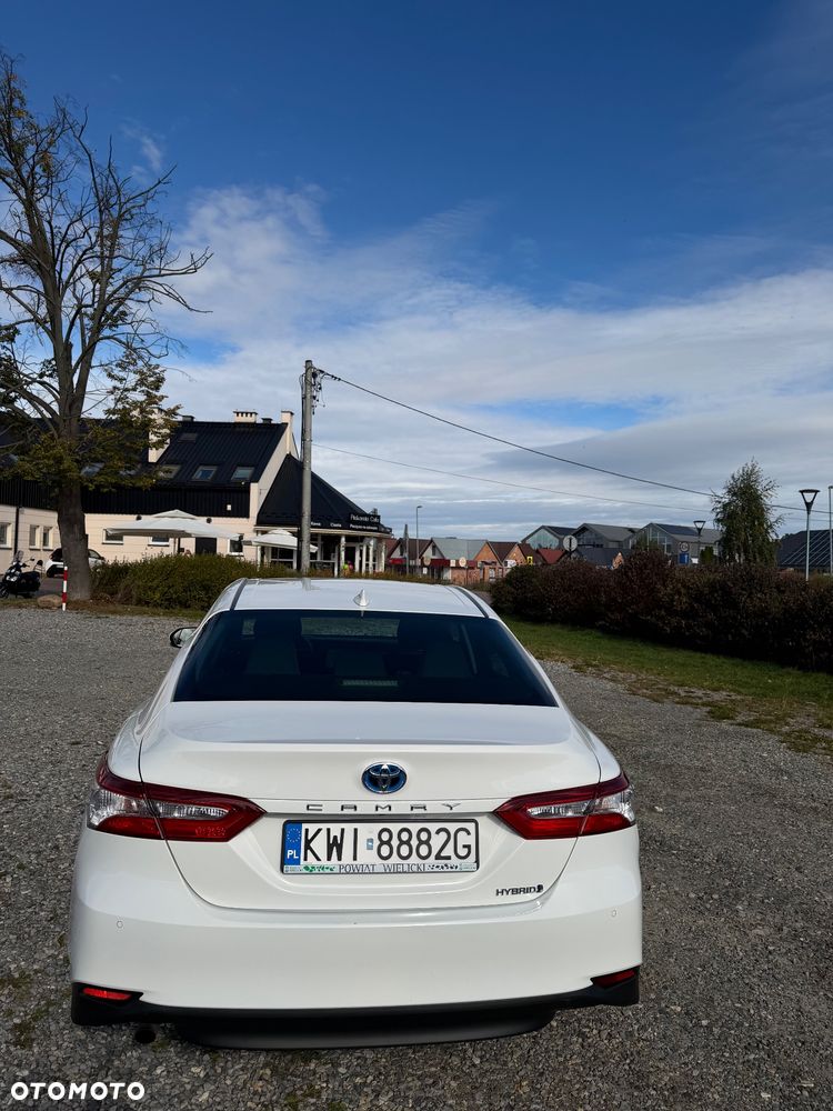 Toyota Camry 2.5 Hybrid Comfort CVT - 17