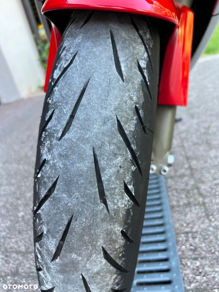Honda CBR - 28