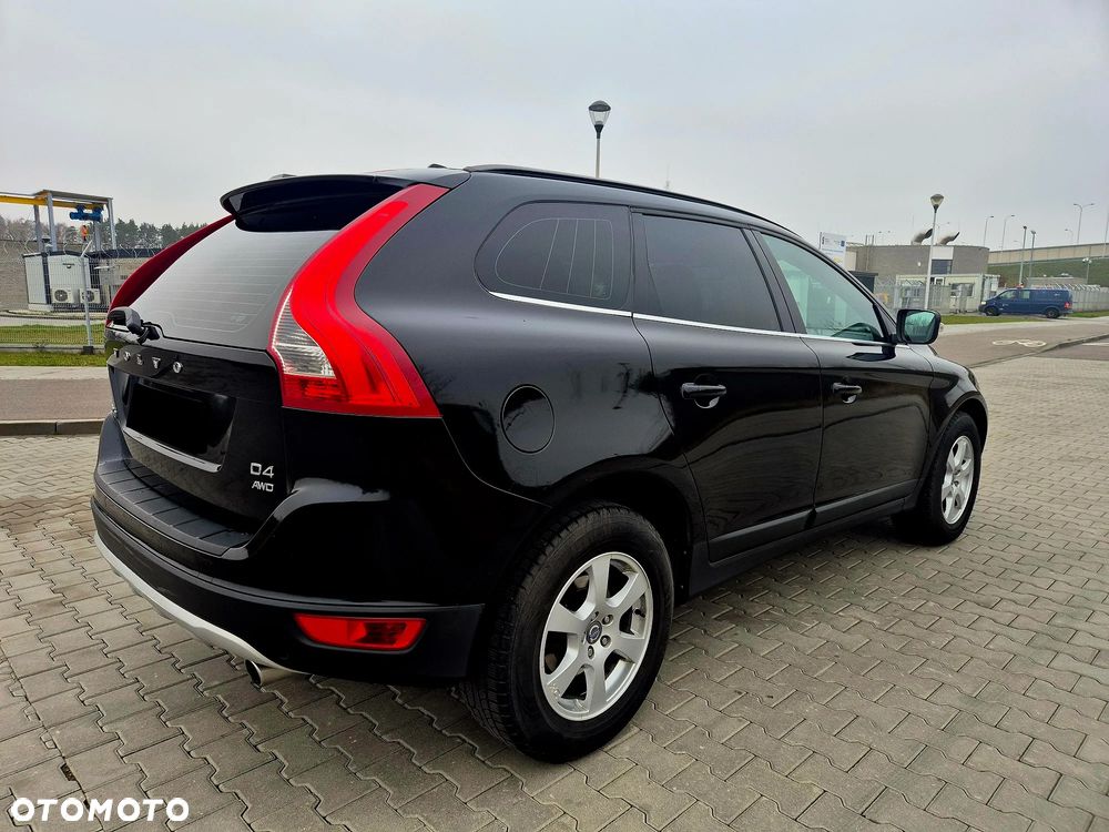 Volvo XC 60 2.4D AWD Momentum - 6