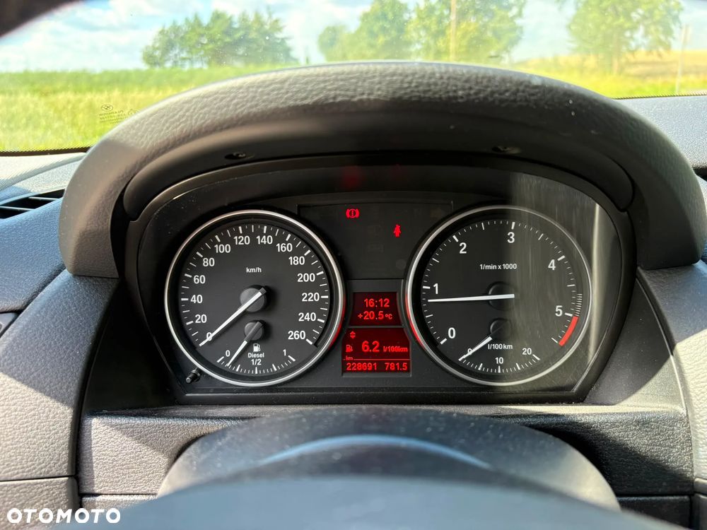 BMW X1 sDrive18d Sport Line - 9