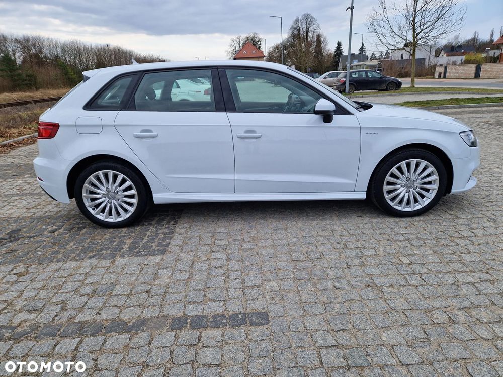 Audi A3 Sportback 1.4 TFSI e-tron S tronic - 16