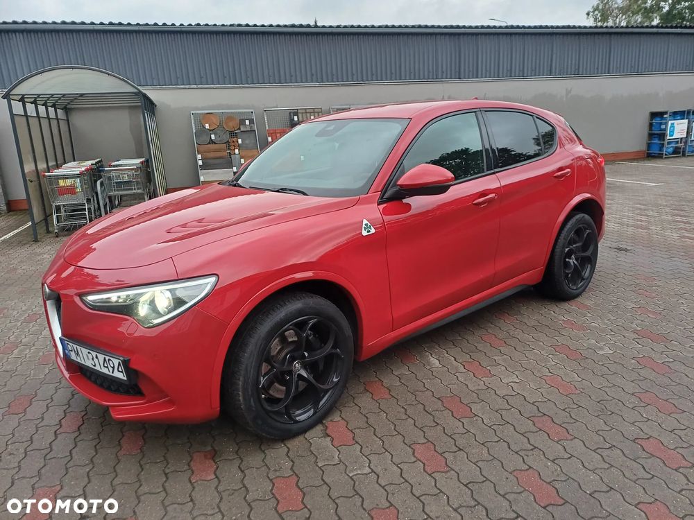 Alfa Romeo Stelvio V6 2.9 Bi-Turbo AT8-Q4 Quadrifoglio - 9
