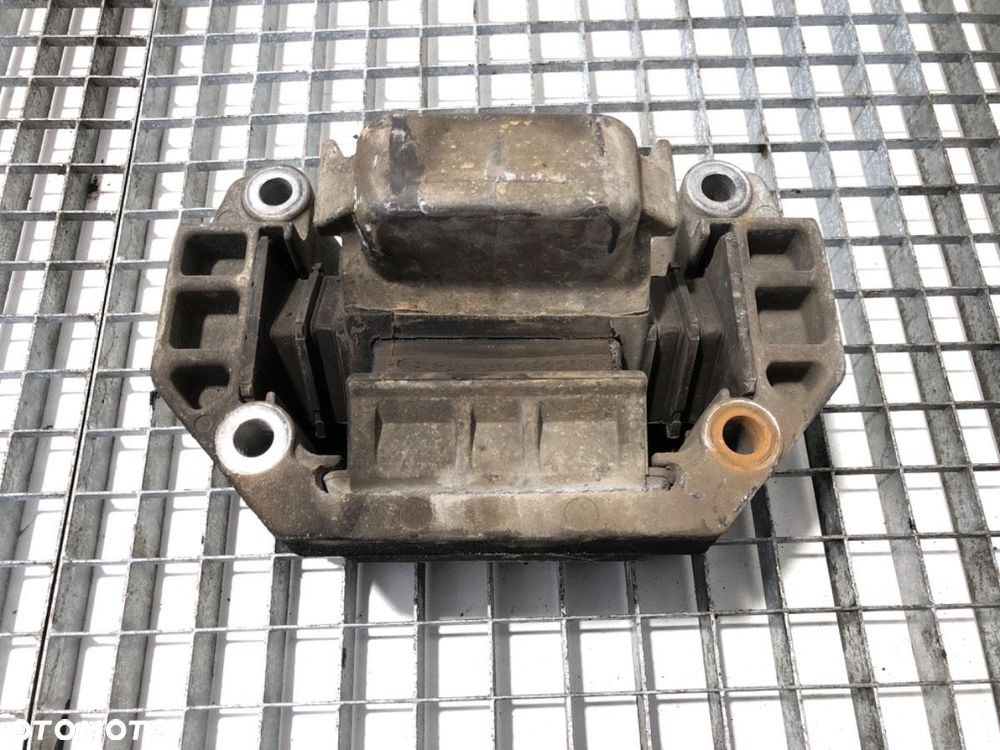 PODUSZKA SILNIKA LEWA - 189.00 PLN - SCANIA P,G,R,T - series 2003 - 2022 R 450 1782203 - 2