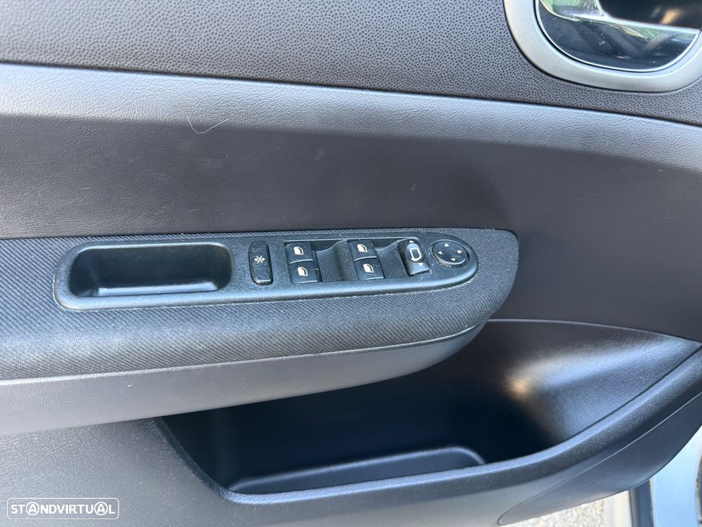 Peugeot 307 1.4 XS - 8
