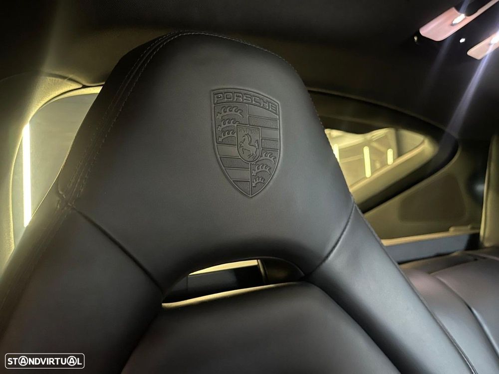 Porsche Panamera 4 E-Hybrid - 28