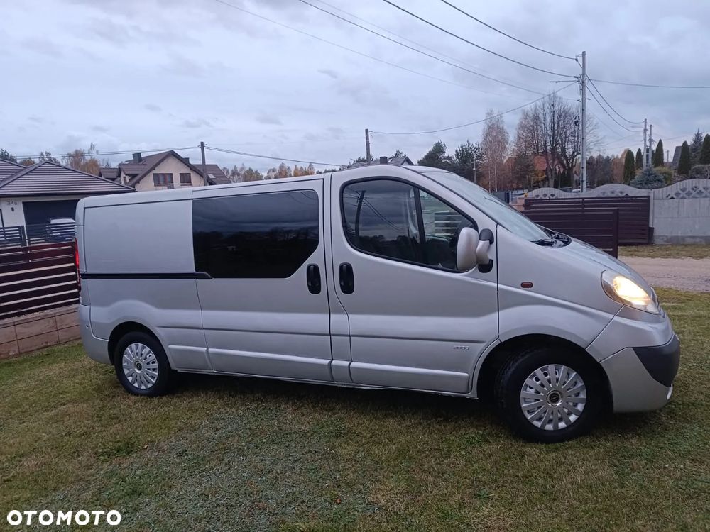 Opel Vivaro - 10