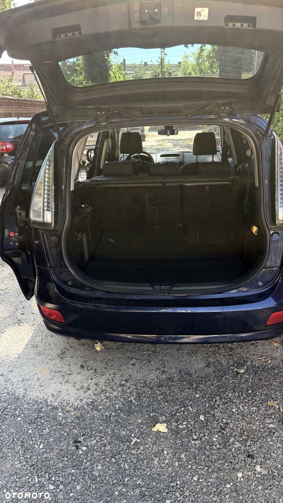Mazda 5 - 6