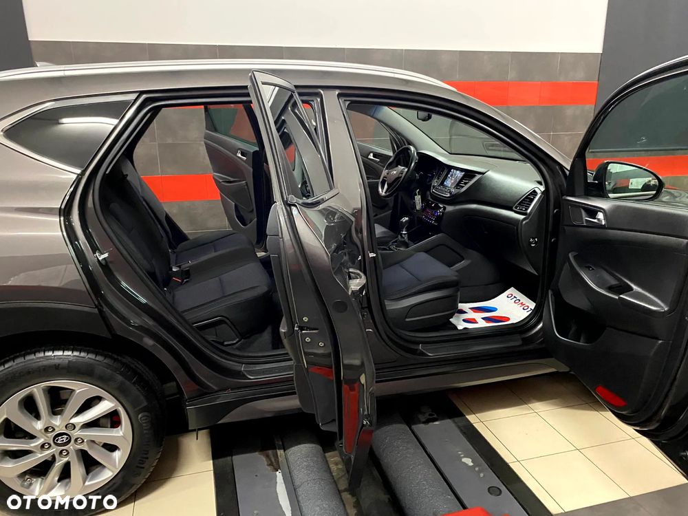 Hyundai Tucson 1.6 GDi 2WD Select - 23