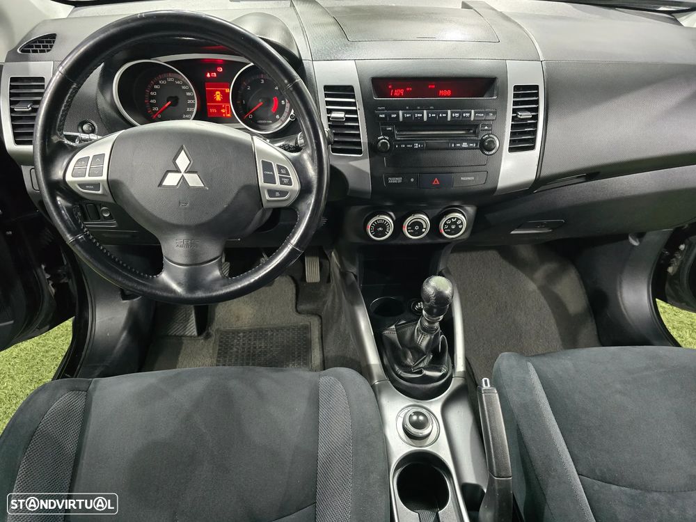 Mitsubishi Outlander 2.0 DI-D Instyle 4WD - 12