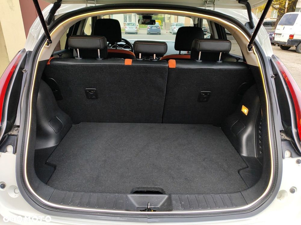 Nissan Juke 1.6 N-Connecta - 24