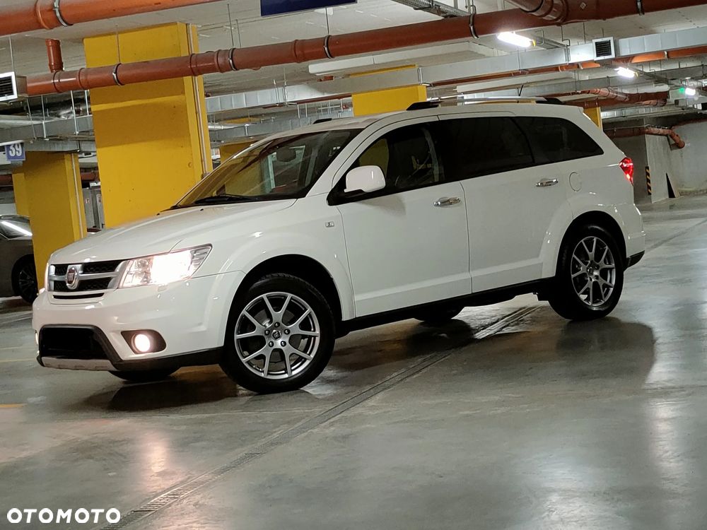 Fiat Freemont 2.0 Multijet 16V DPF Automatik Allrad Lounge - 2