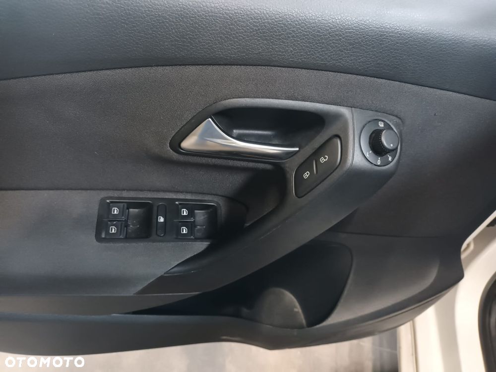Volkswagen Polo - 18