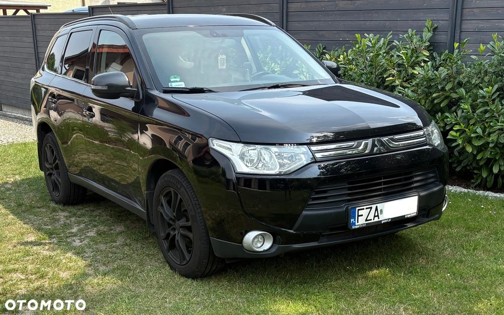 Mitsubishi Outlander 2.0 4WD CVT Plus - 2