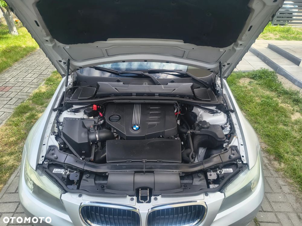 BMW Seria 3 318d DPF Edition Lifestyle - 17