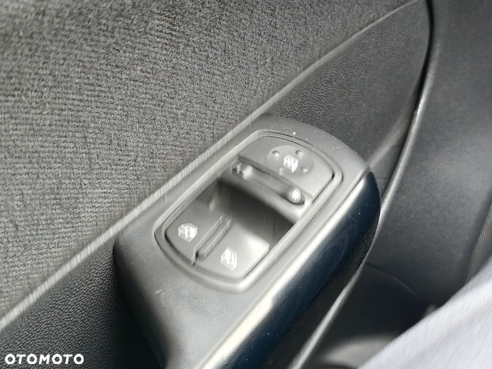 Opel Corsa 1.7 DTI Comfort - 21