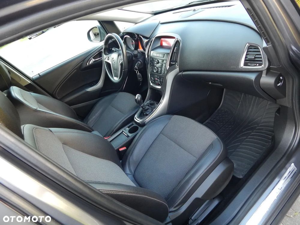 Opel Astra 1.4 Turbo Cosmo - 10