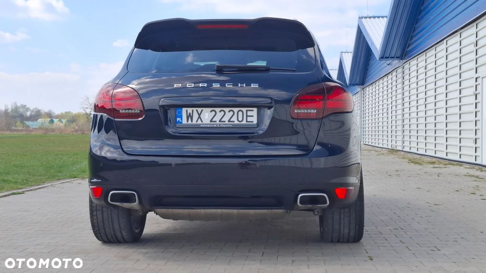Porsche Cayenne - 4