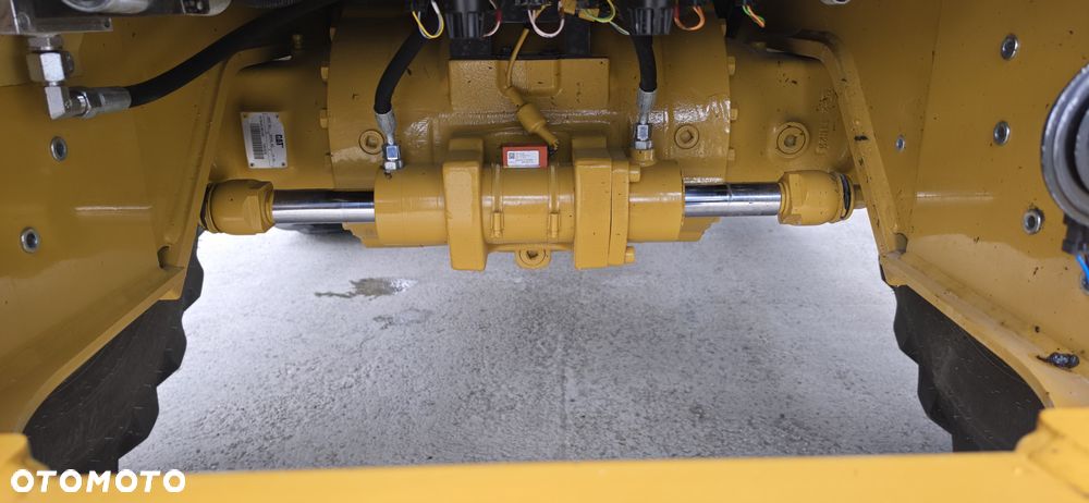 Caterpillar 444 tylko 822 mth!!! jak nowa - 26