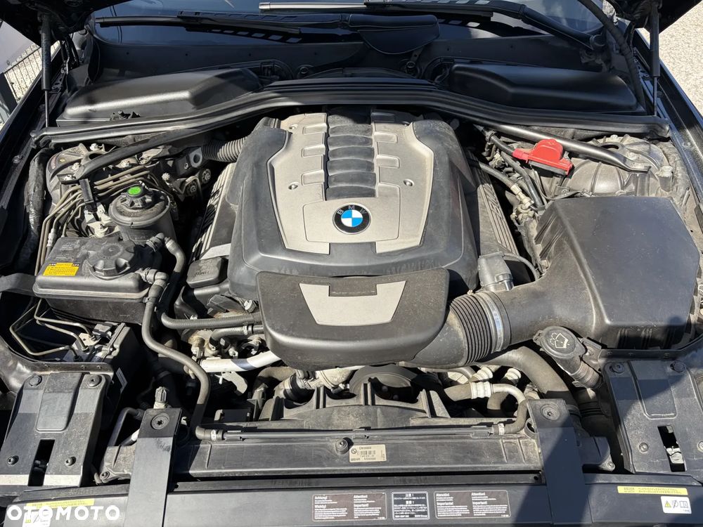 BMW Seria 6 650 i - 27