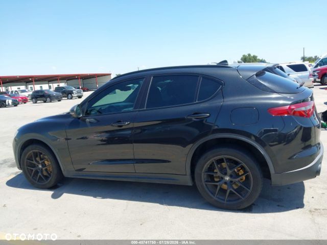 Alfa Romeo Stelvio 2.0 Turbo TI Q4 - 13
