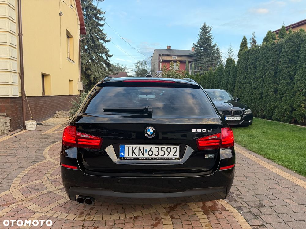 BMW Seria 5 520d Touring M Sport Edition - 12