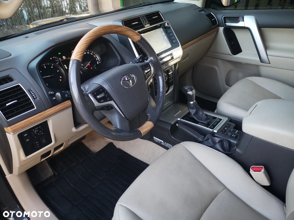 Toyota Land Cruiser LC 2.8 D-4D Premium - 11