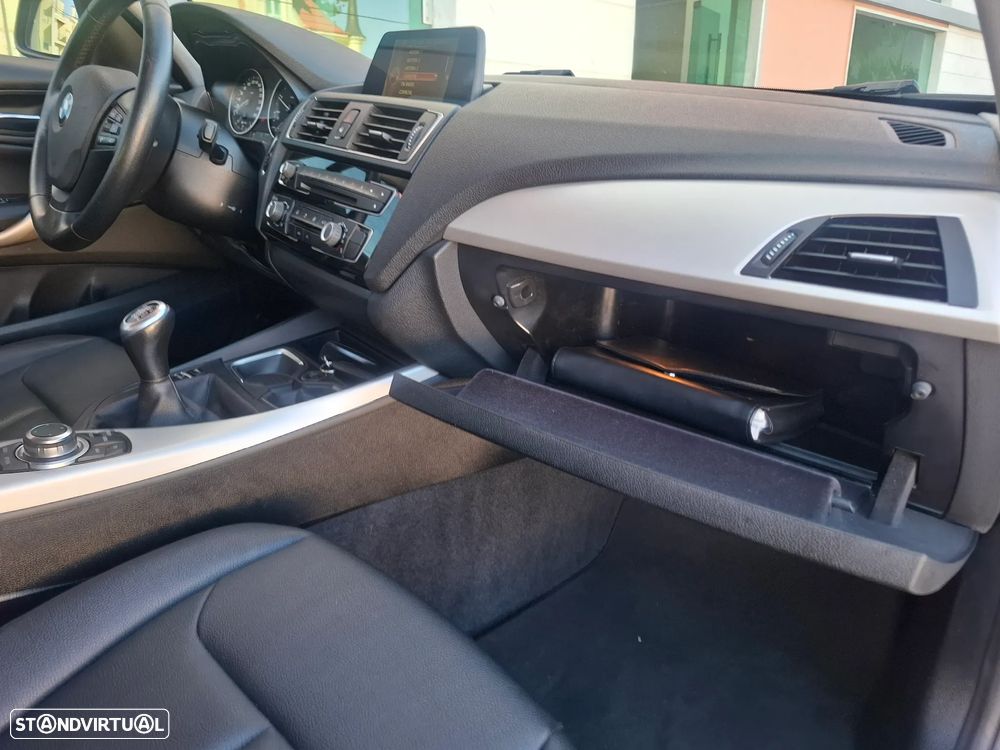 BMW 116 d EDynamics Advantage - 43