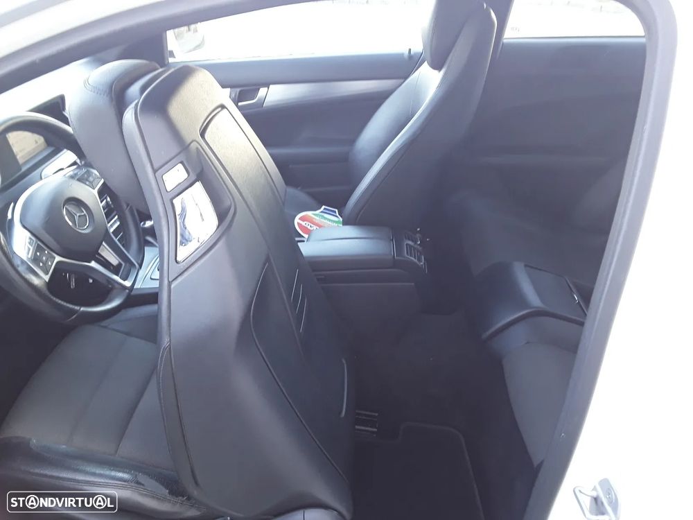 Mercedes-Benz C 220 CDI DPF (BlueEFFICIENCY) 7G-TRONIC - 22